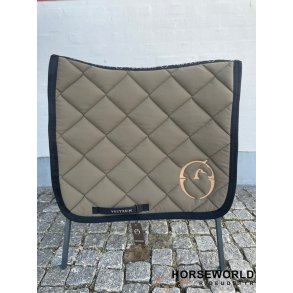 Vestrum Helsinki Dressur Underlag - Oliva Scuro/Corten 