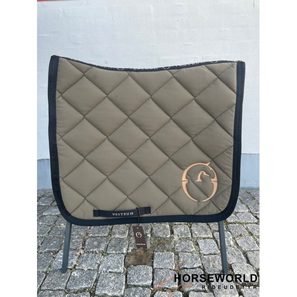 Vestrum Helsinki Dressur Underlag - Oliva Scuro/Corten 